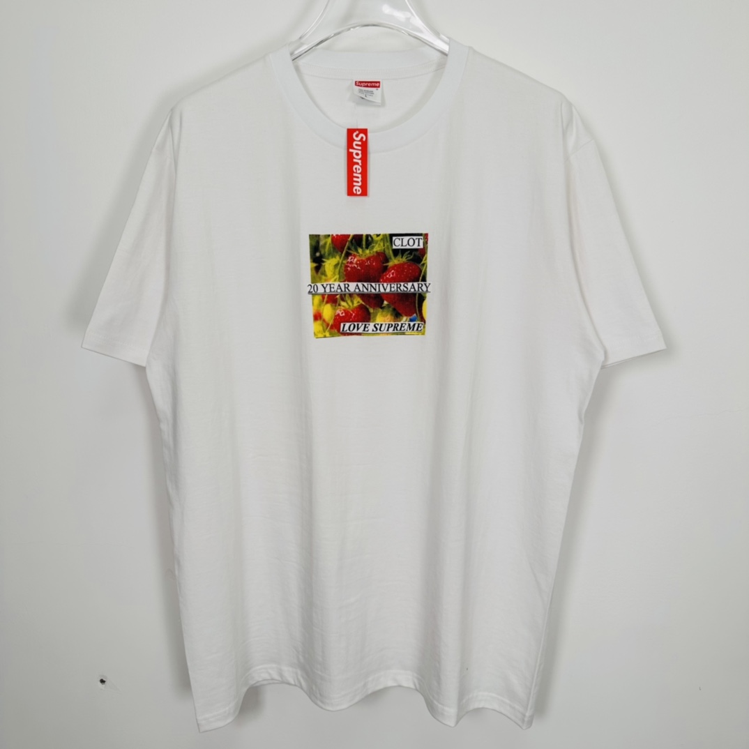 Supreme CLOT 20th Anniversary Tee “White”（SUP-SS23-73）