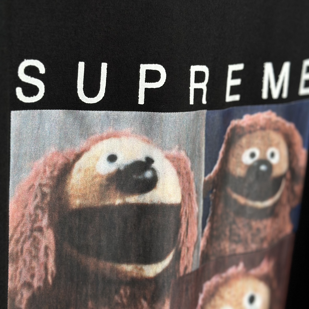 Supreme Rowlf Tee Black（SUP-SS24-004）