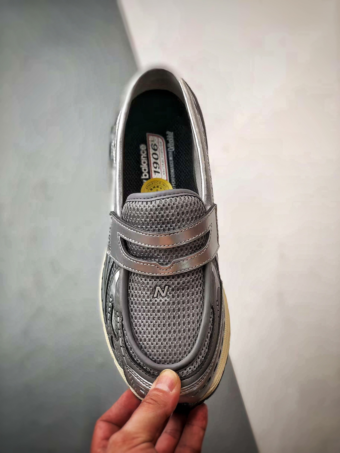 New Balance 1906L 
