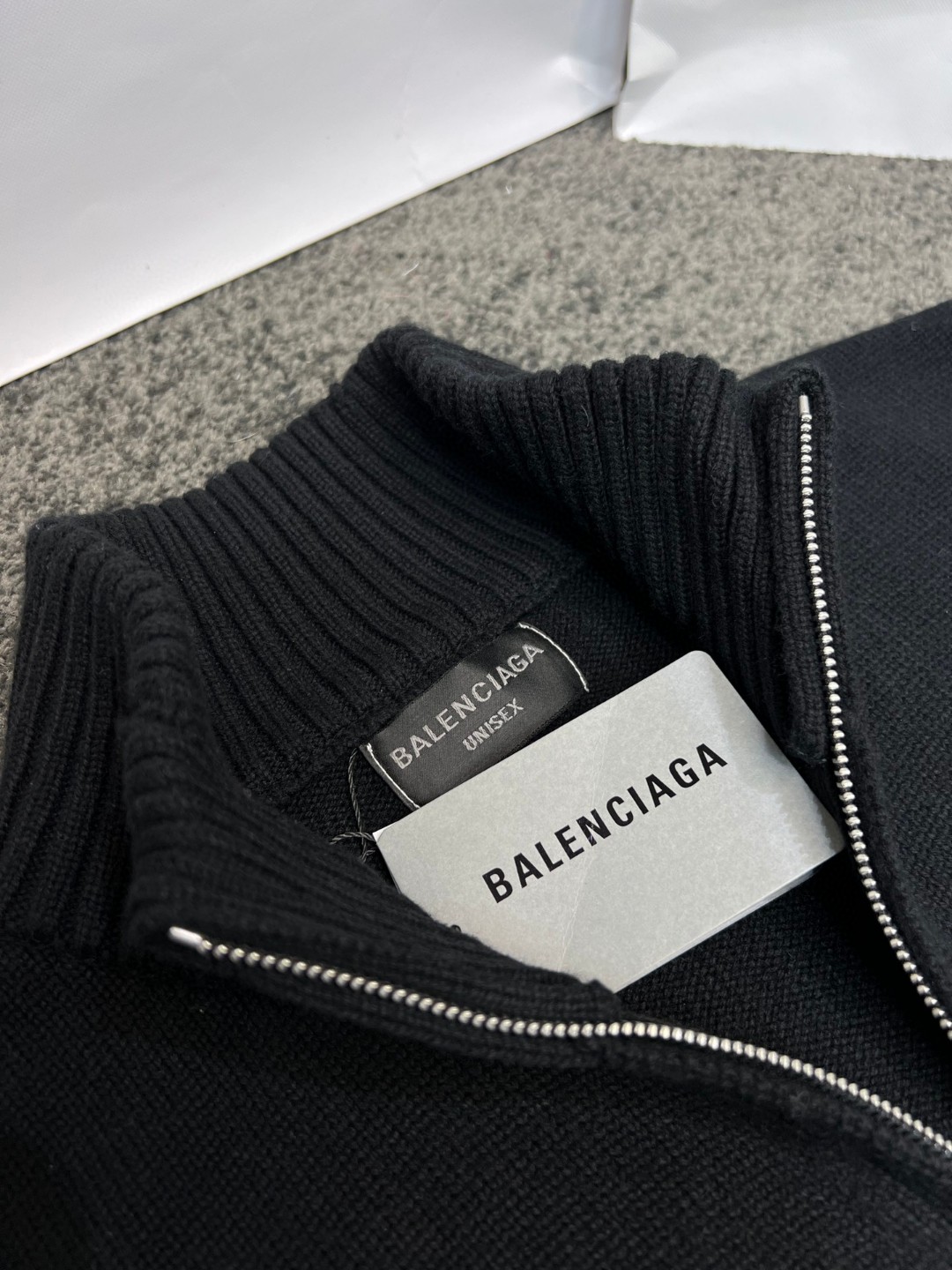 BALENCIAGA  Men's Y2k Zip-up Cardigan in Black (808489T33361000）