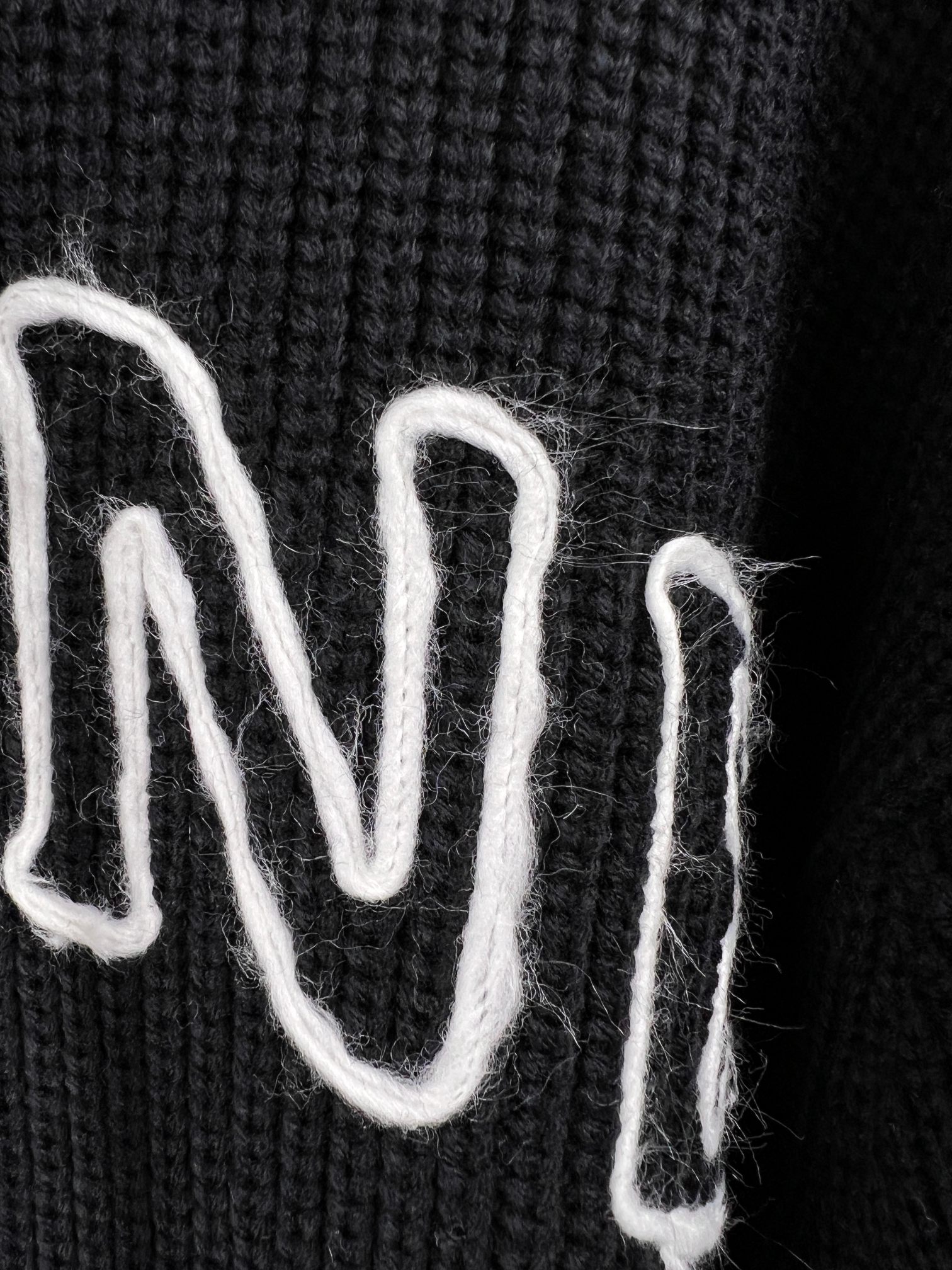 CELINE Hooded Sweater in Ribbed Wool (2AX0A311Y-38NO）