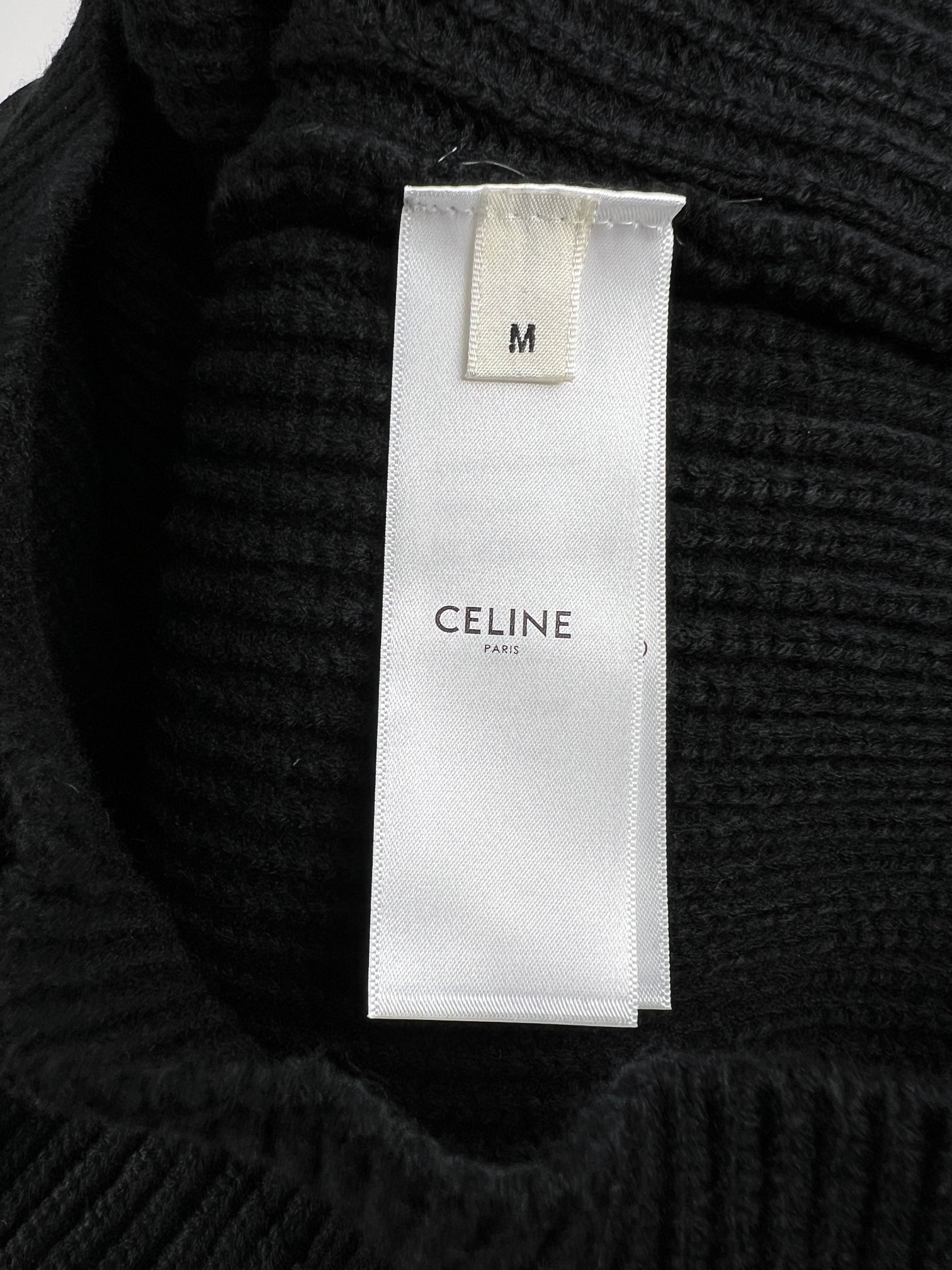 CELINE FW22 hooded pullover (2A85W423P-07MR）