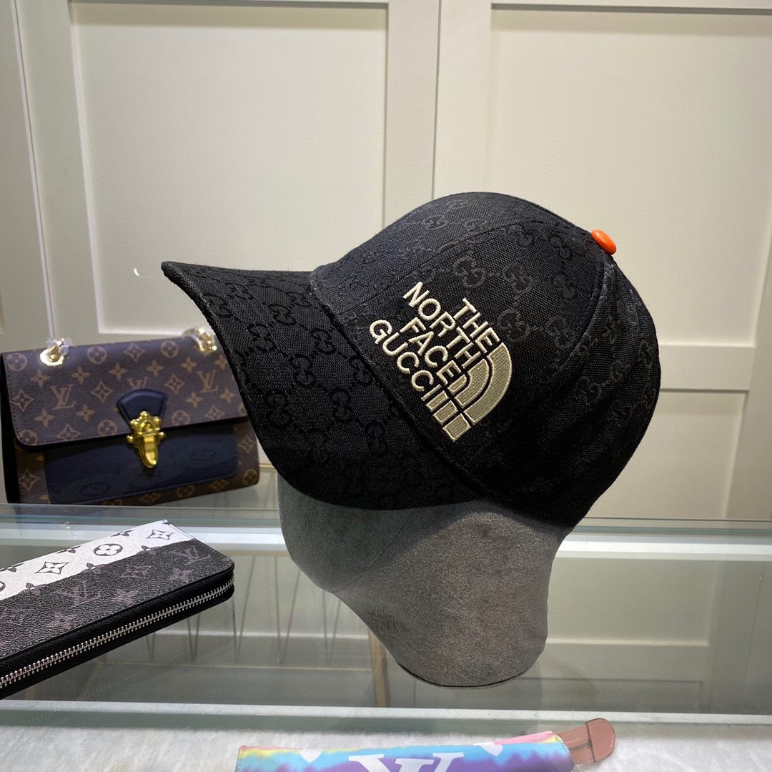 Gucci x The North Face Baseball Hat（ 6721554HAJR9776）