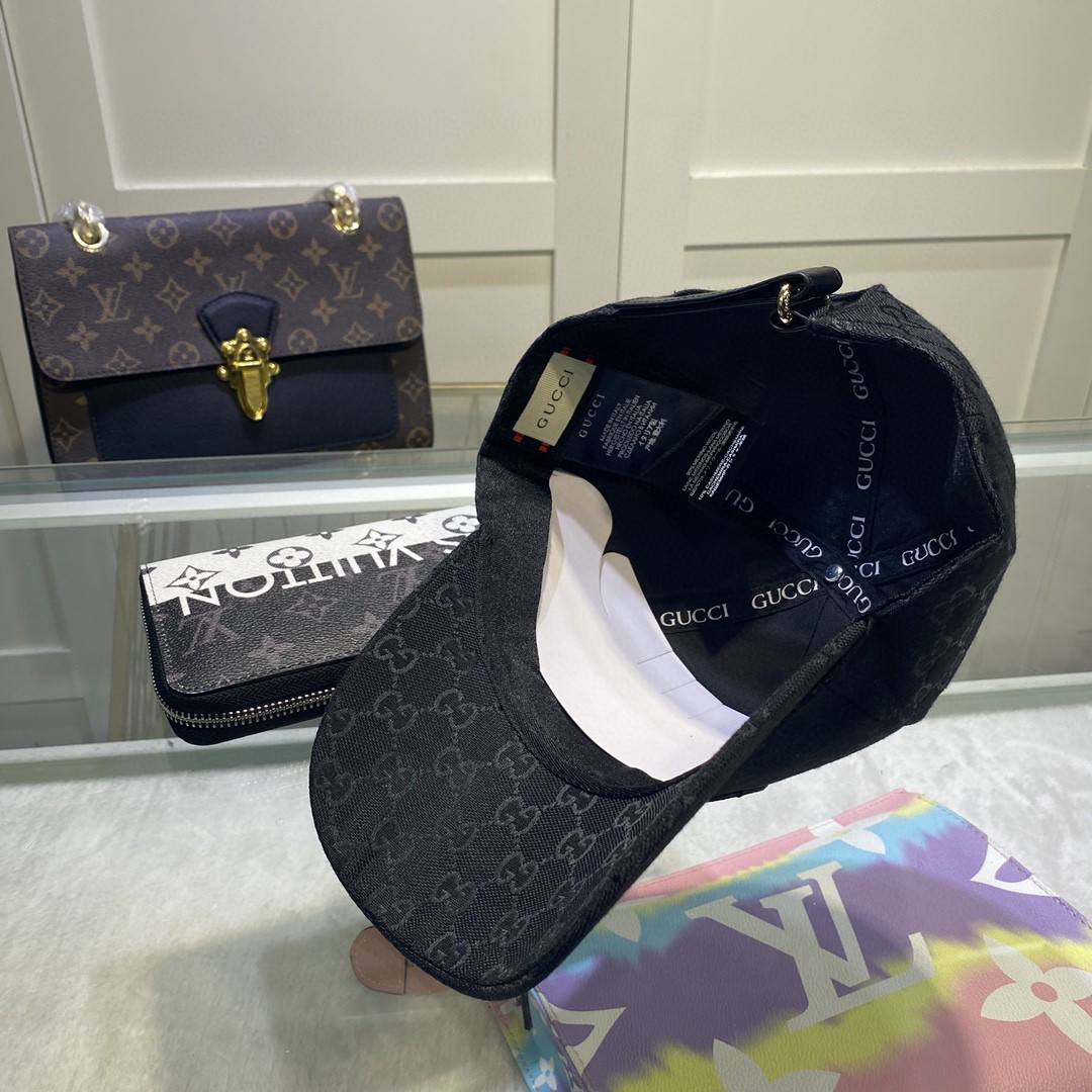 GUCCI GG Canvas Baseball Cap（576253 4HG62 2565）