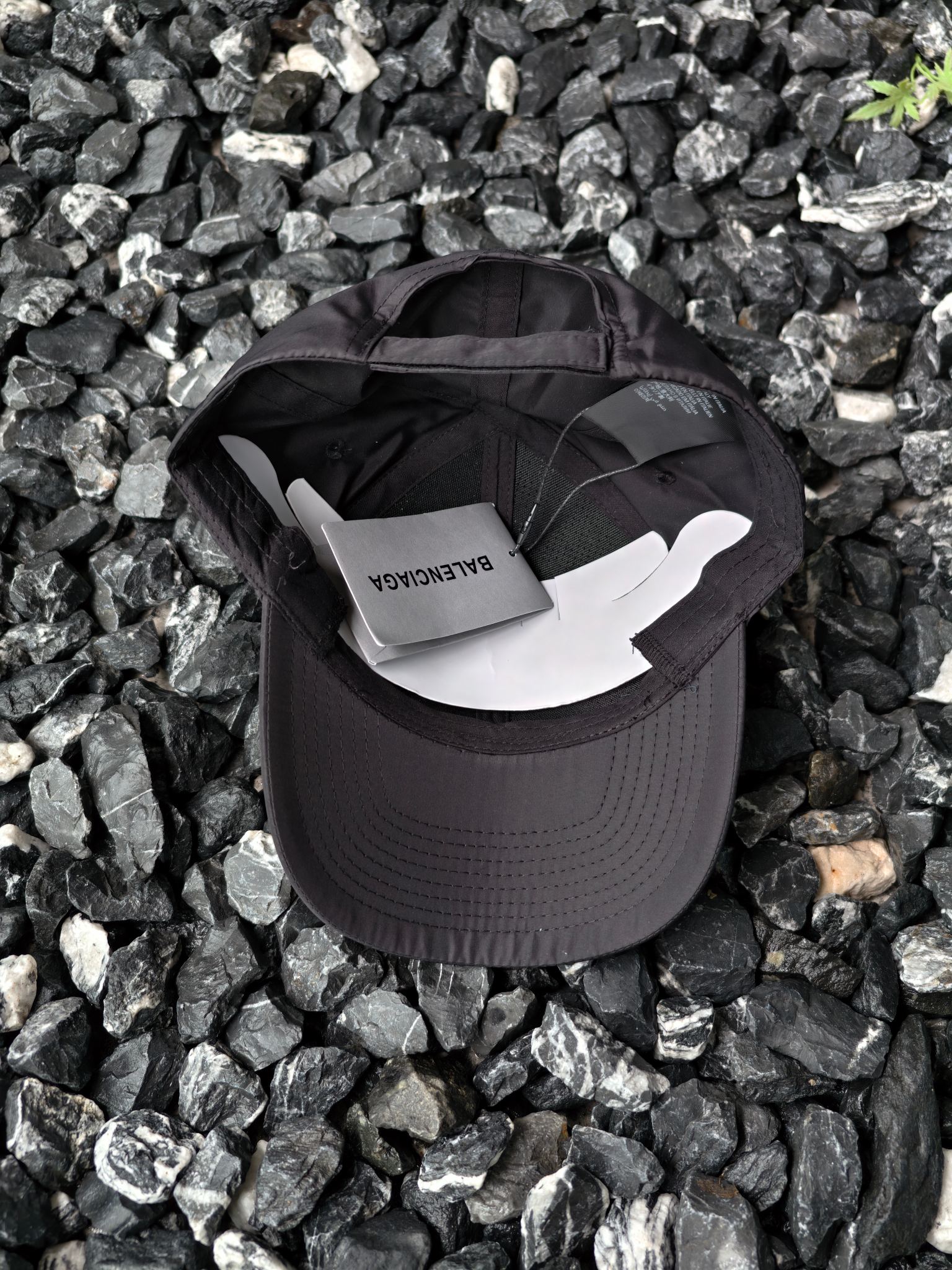 Balenciaga Logo Embroidered Mesh Baseball Cap（8305664F1B6）