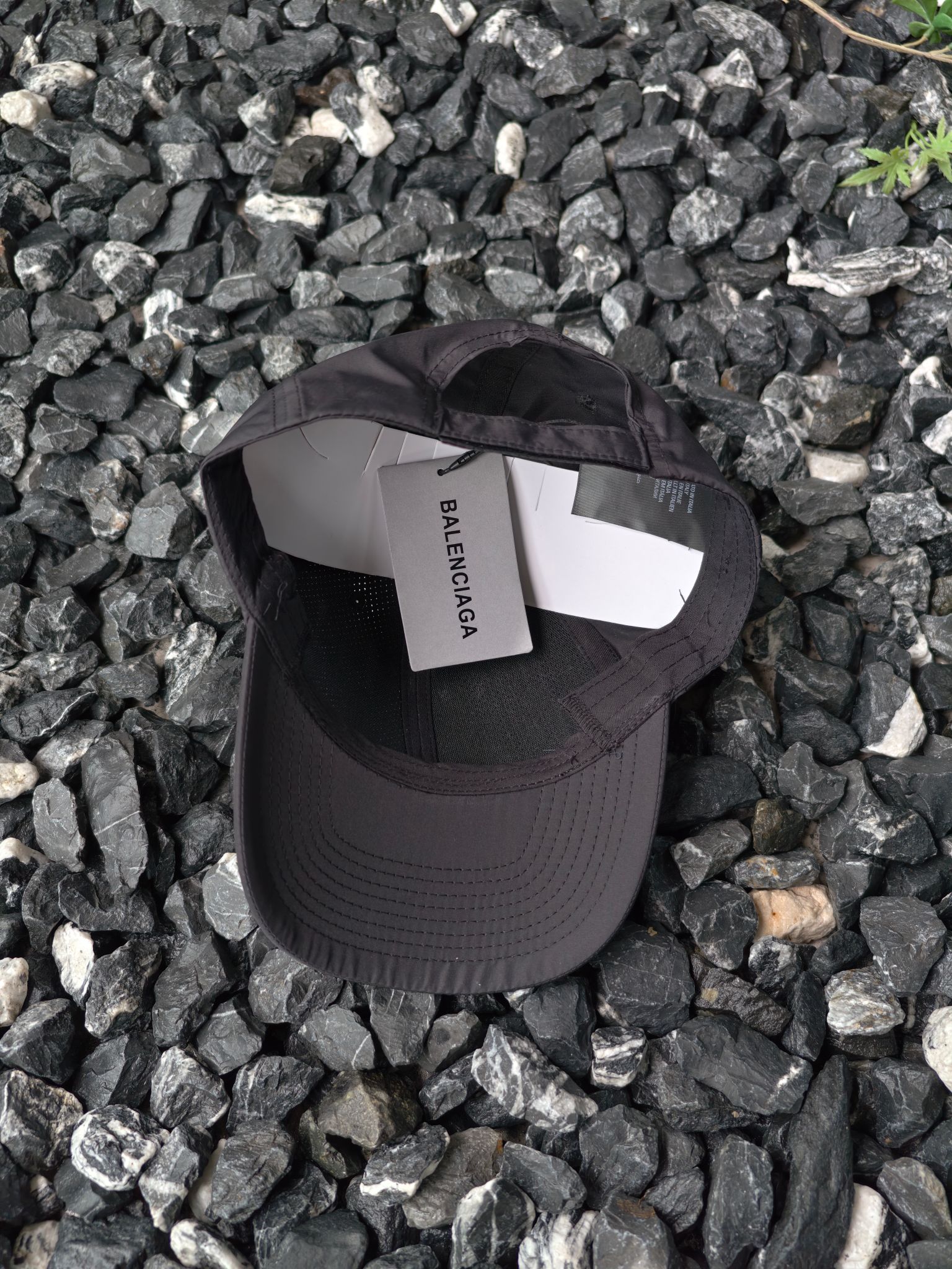 Balenciaga Logo Embroidered Mesh Baseball Cap（8305664F1B6）