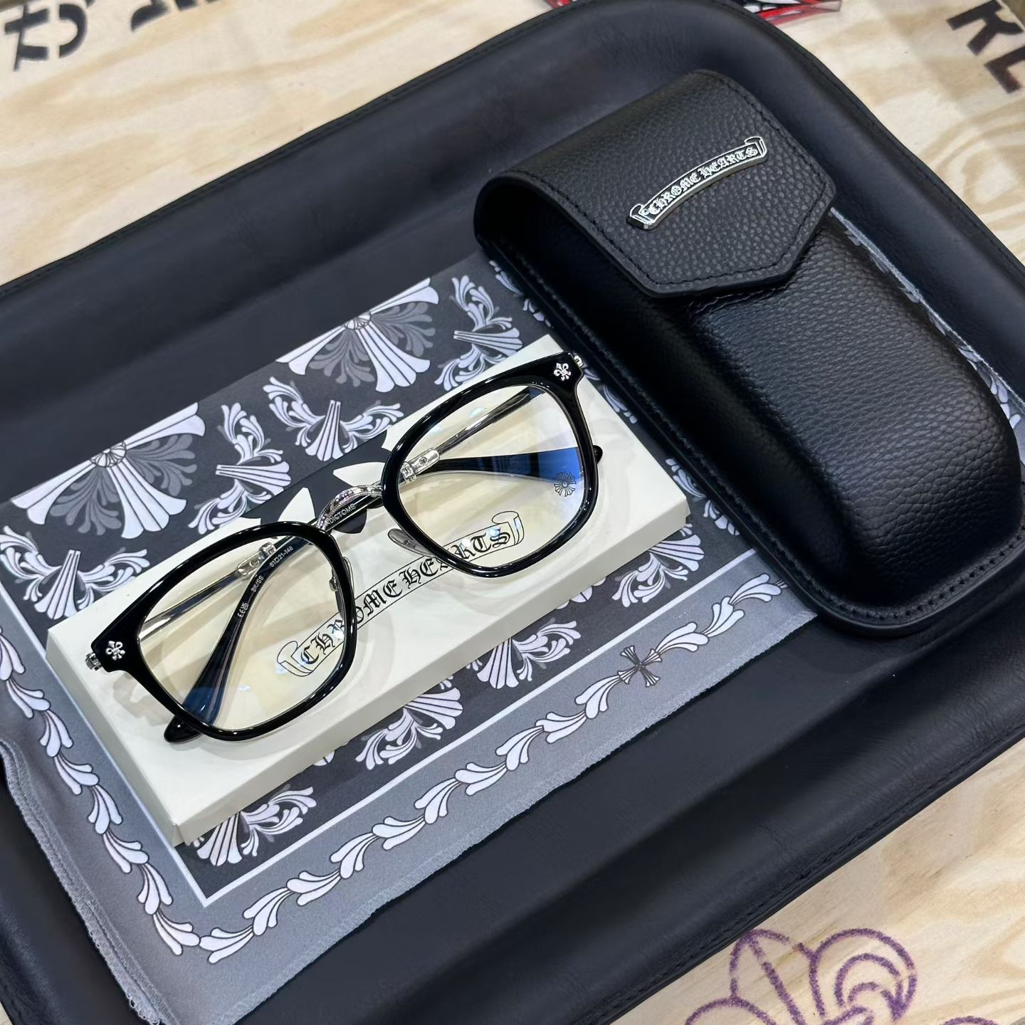 CHROME HEARTS STRAPADICTOME GLASSES (CHROME HEARTS 432
