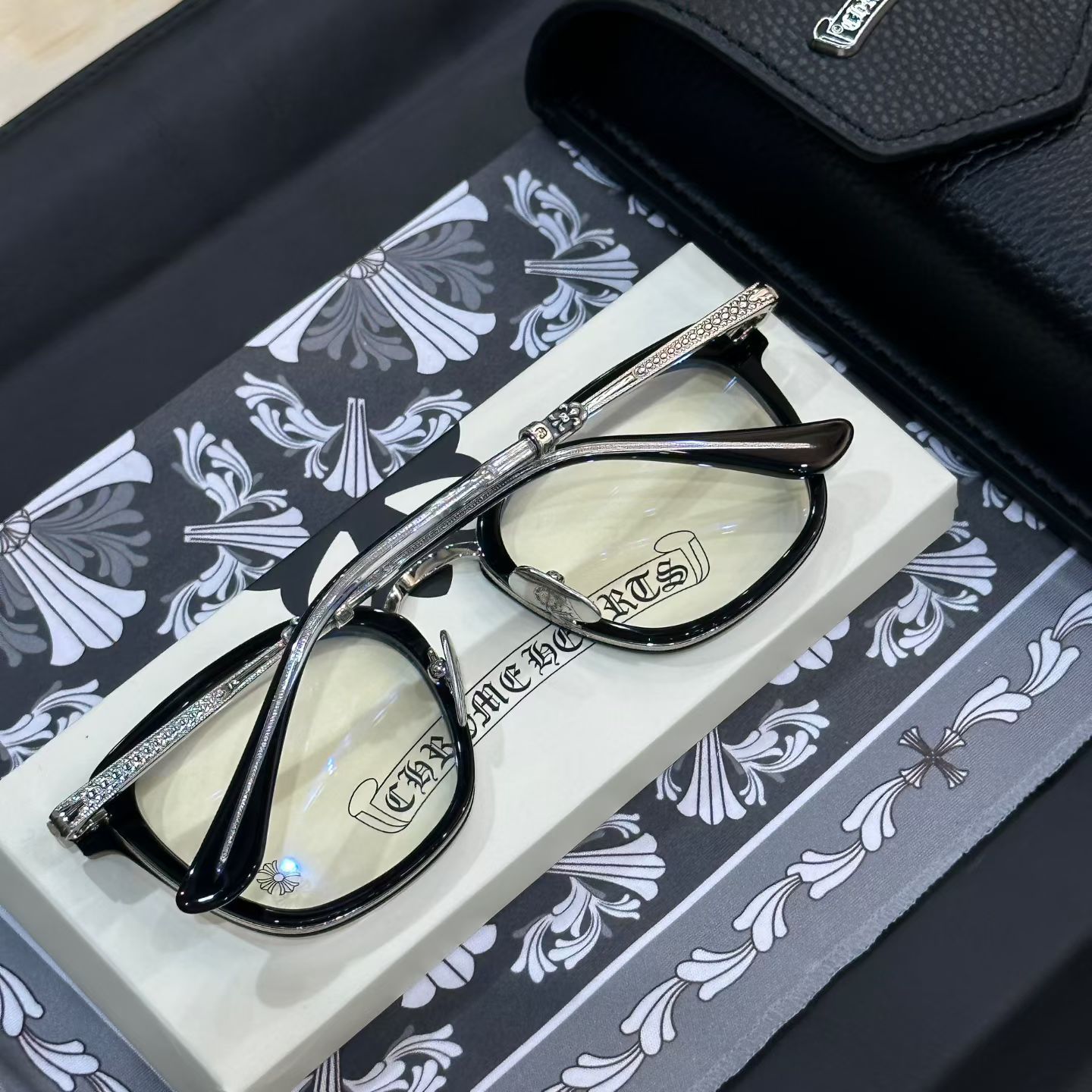 CHROME HEARTS STRAPADICTOME GLASSES (CHROME HEARTS 432
