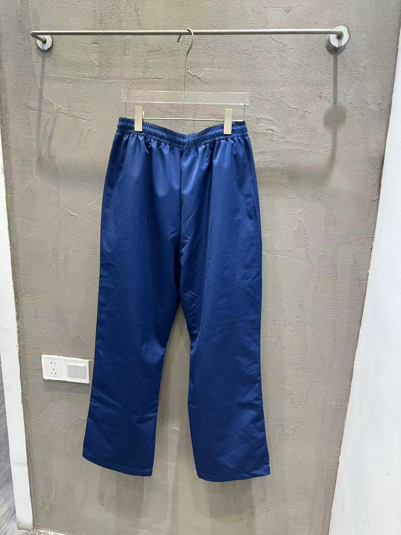 BALENCIAGA 3B Football Pants in Techno Cotton Poplin（857656TPQ381000）