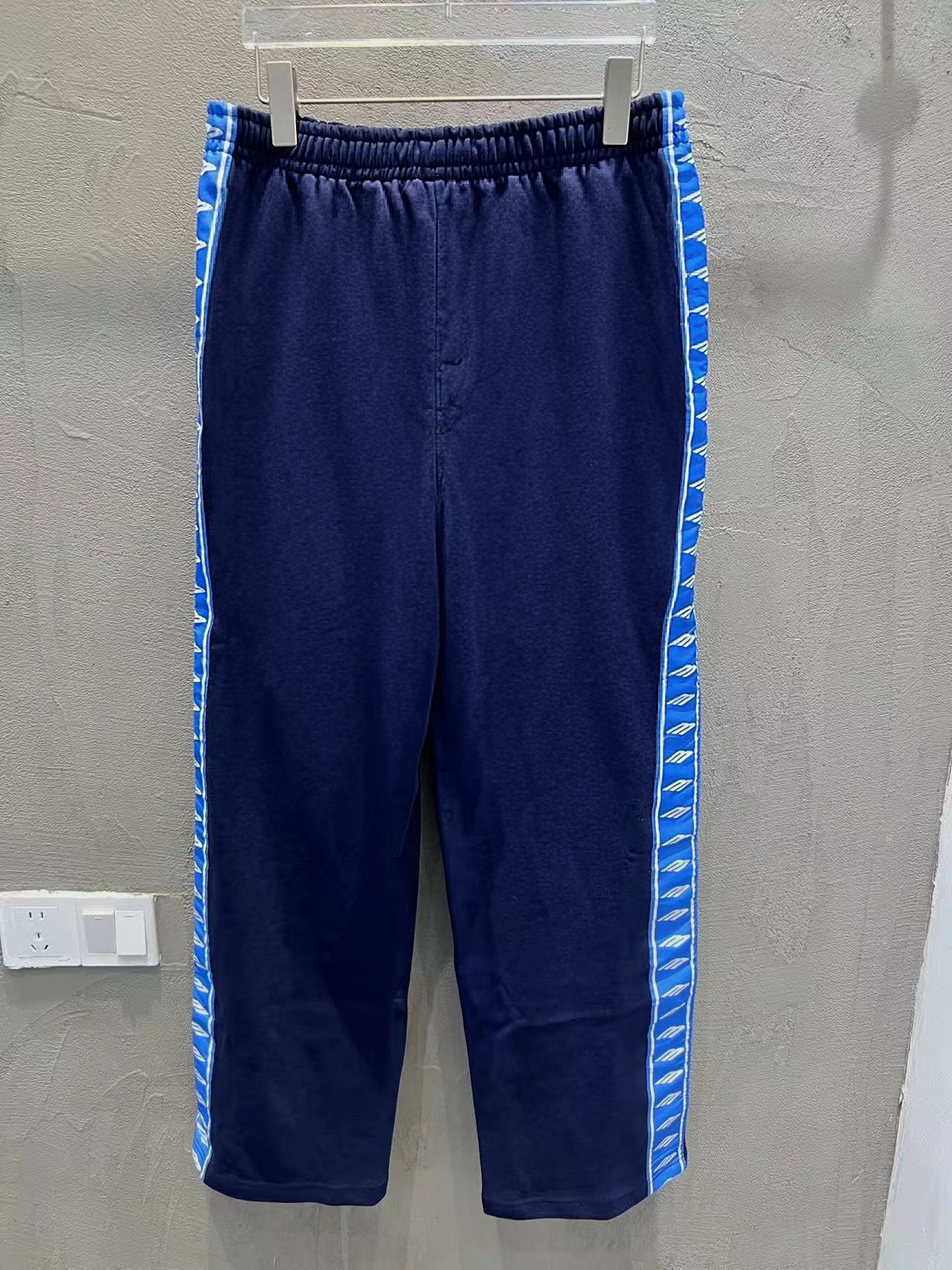 BALENCIAGA Men Straight Pants  (846917TTVP75466）