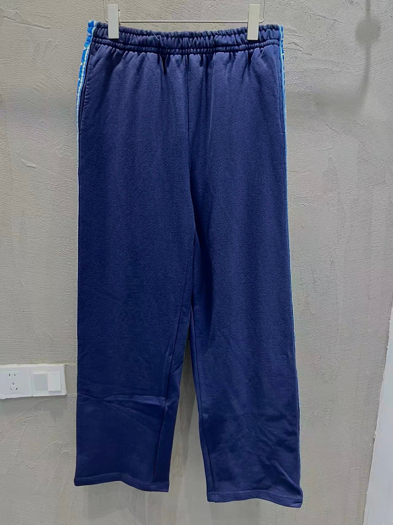 BALENCIAGA Men Straight Pants  (846917TTVP75466）