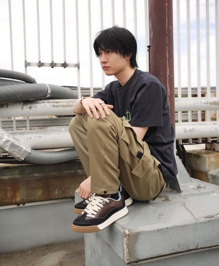 Dori Sakurada 12/07/22 Sapatilha DIOR Cactus Jack Dior "B713".