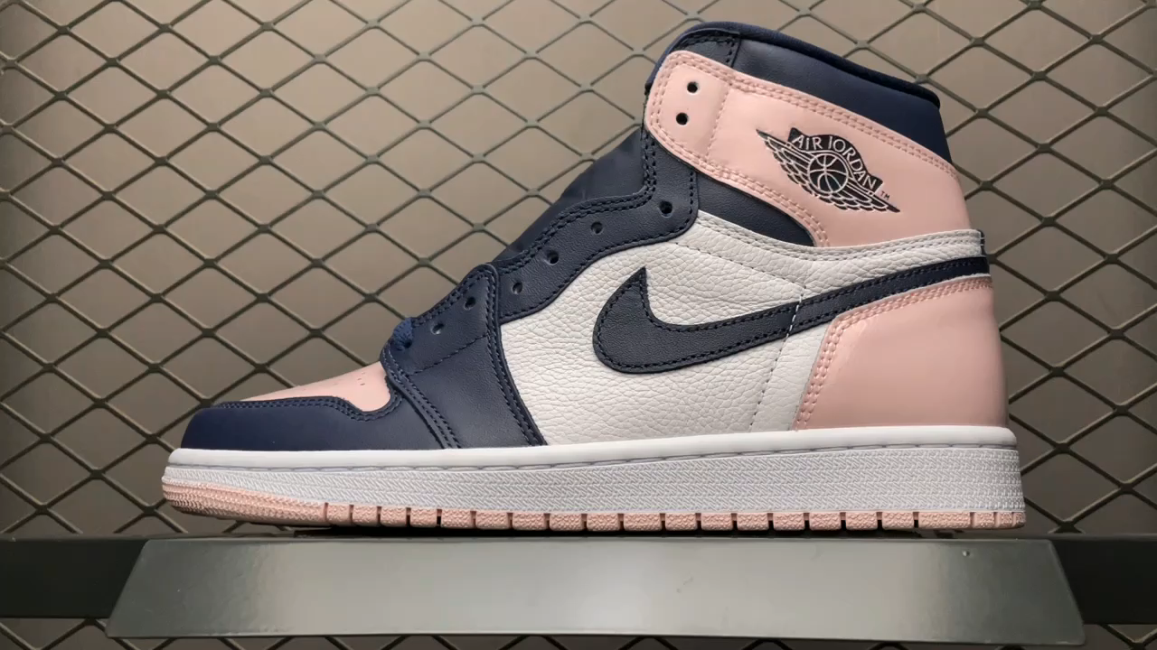 Nike WMNS Air Jordan 1 High OG SE 