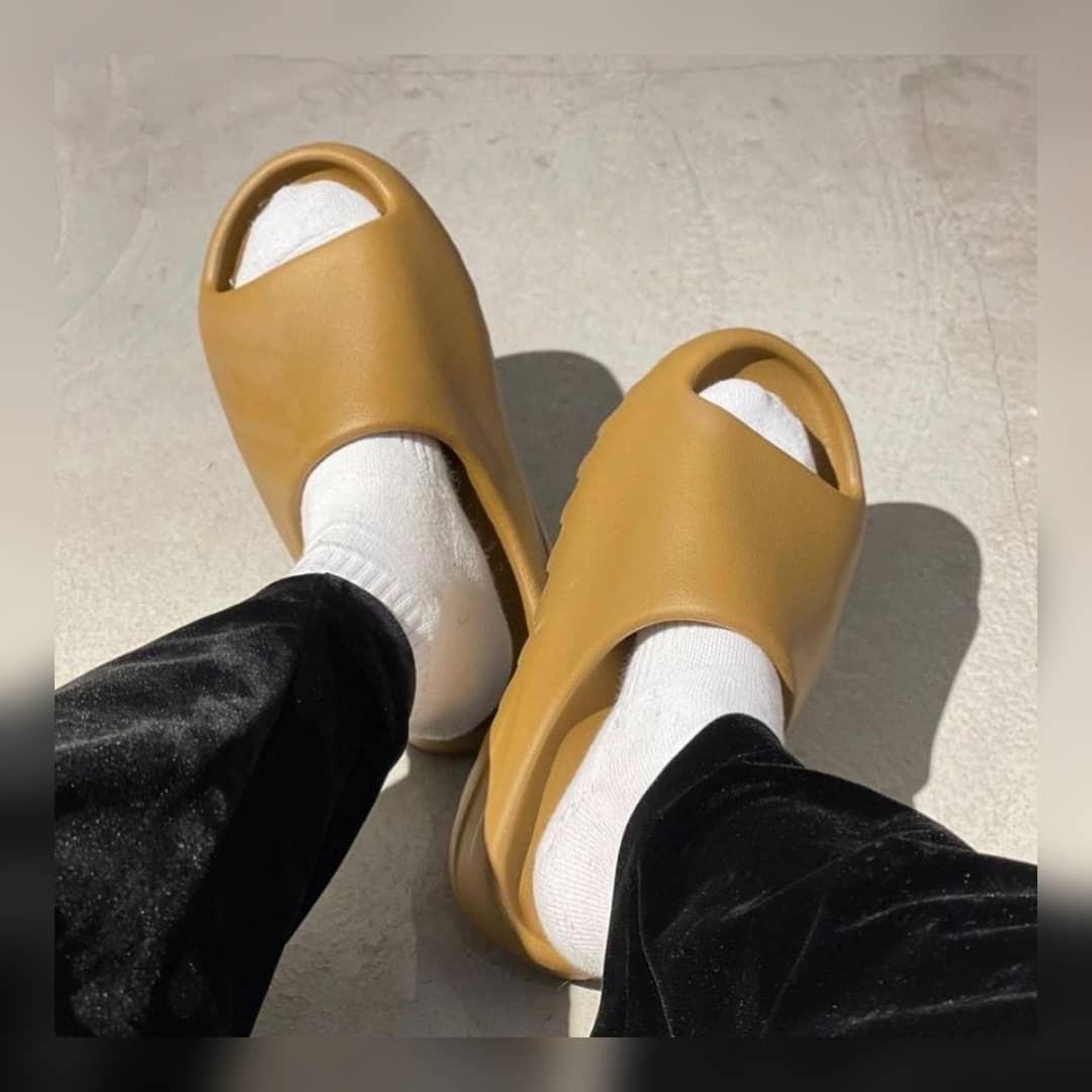 ADIDAS YEEZY SLIDE OCHRE, Women