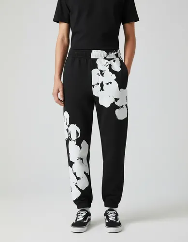 Pantal&oacute;n Jogging Negro Con Flores Blancas Estampadas | Mismo ...