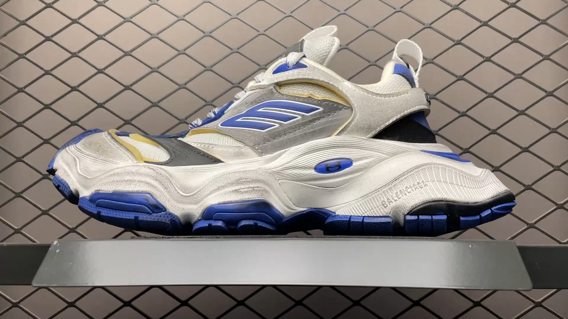 BALENCIAGA Cargo Sneaker BALENCIAGA Cargo Sneaker