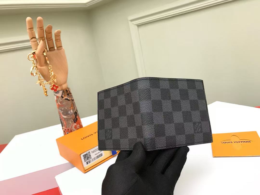Louis Vuitton Damier Graphite Portefeuille Marco Bifold Wallet (MCA0155）