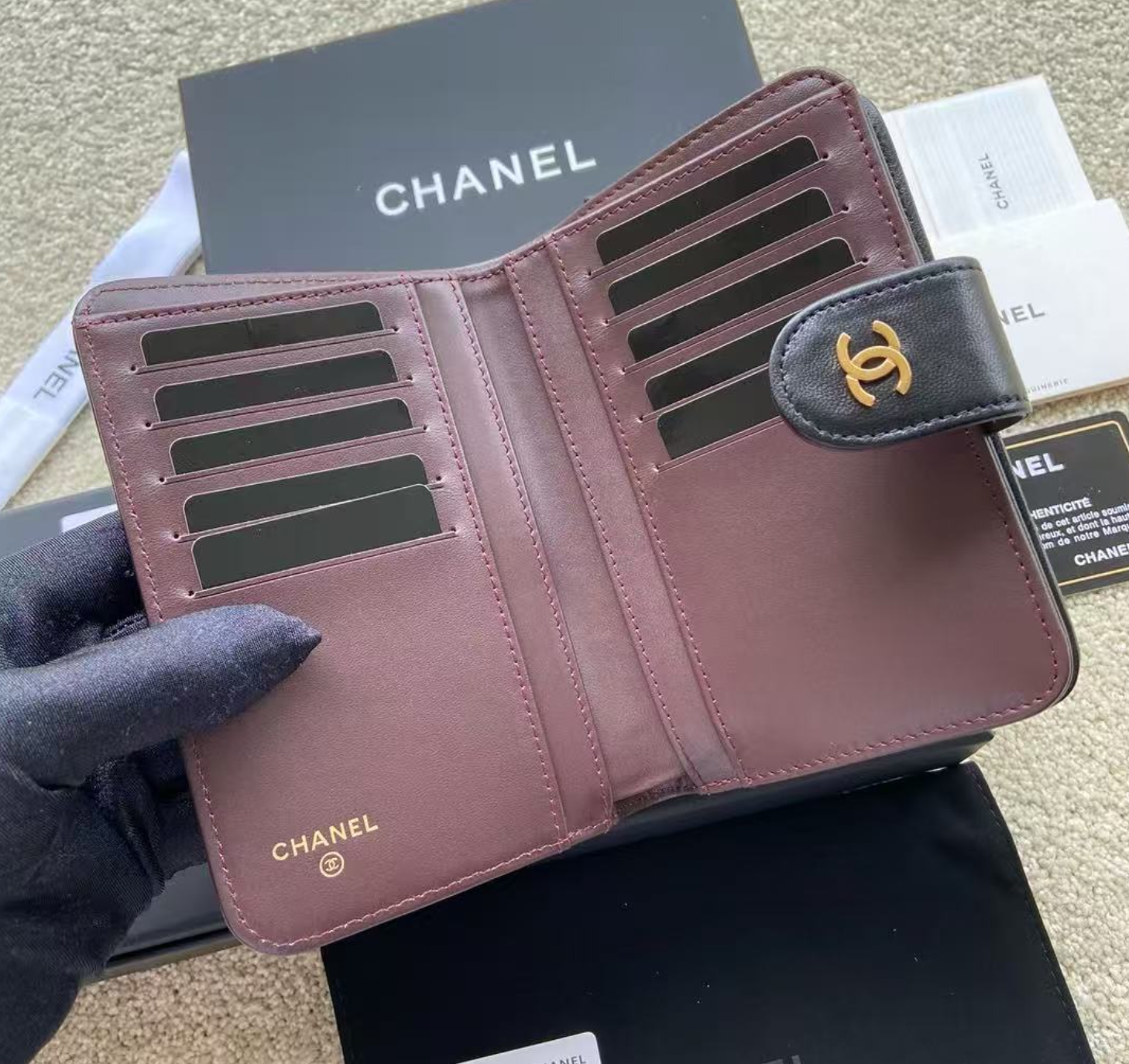 CHANEL Matelassé Coco Mark Bifold Wallet A48667（A48667）