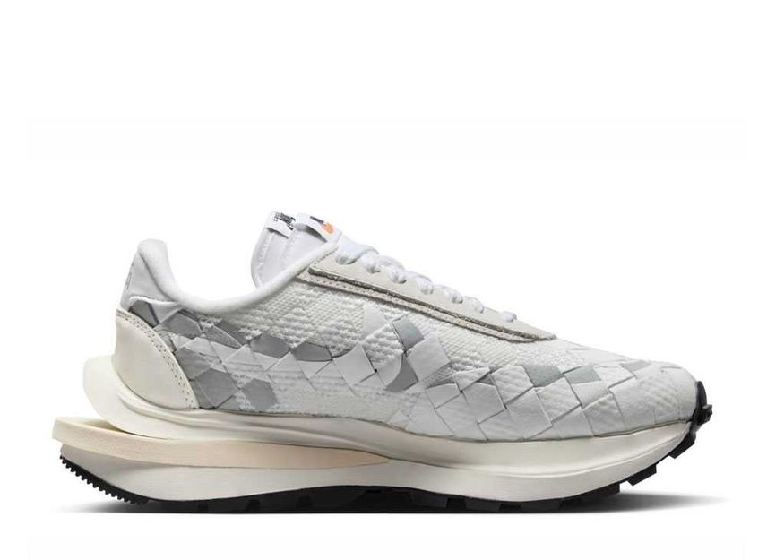 Jean-Paul Gaultier × sacai × Nike Air Woven VaporWaffle "White"（DR5209-100）