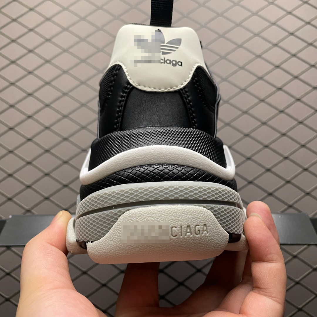  BALENCIAGA Triple S "black"（712821W2ZA21090）