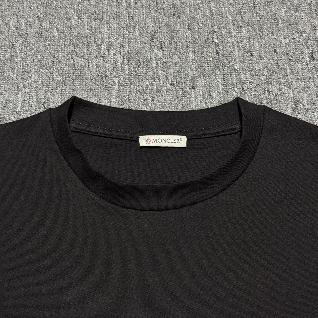 Moncler White Logo Cotton T-shirt（K10918C0001189AJS034）
