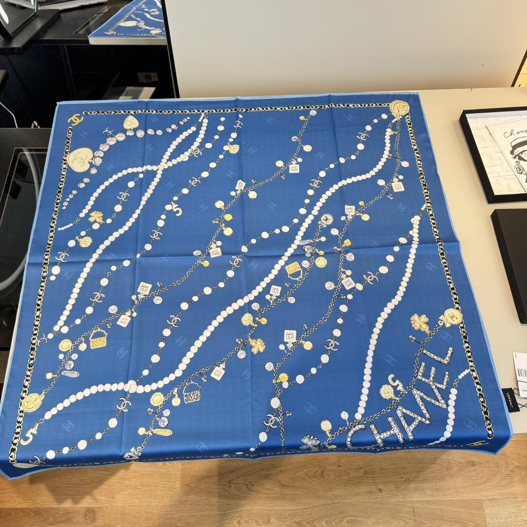 Chanel silk handkerchief（90*90）（CHFJ003）