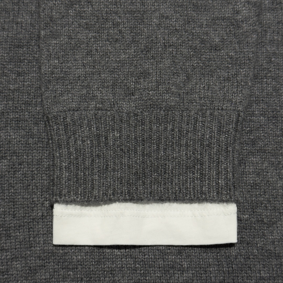 Miu Miu Cashmere Sweater 'Ardesia'（MMLB61-174K-F0480-S-OOO）