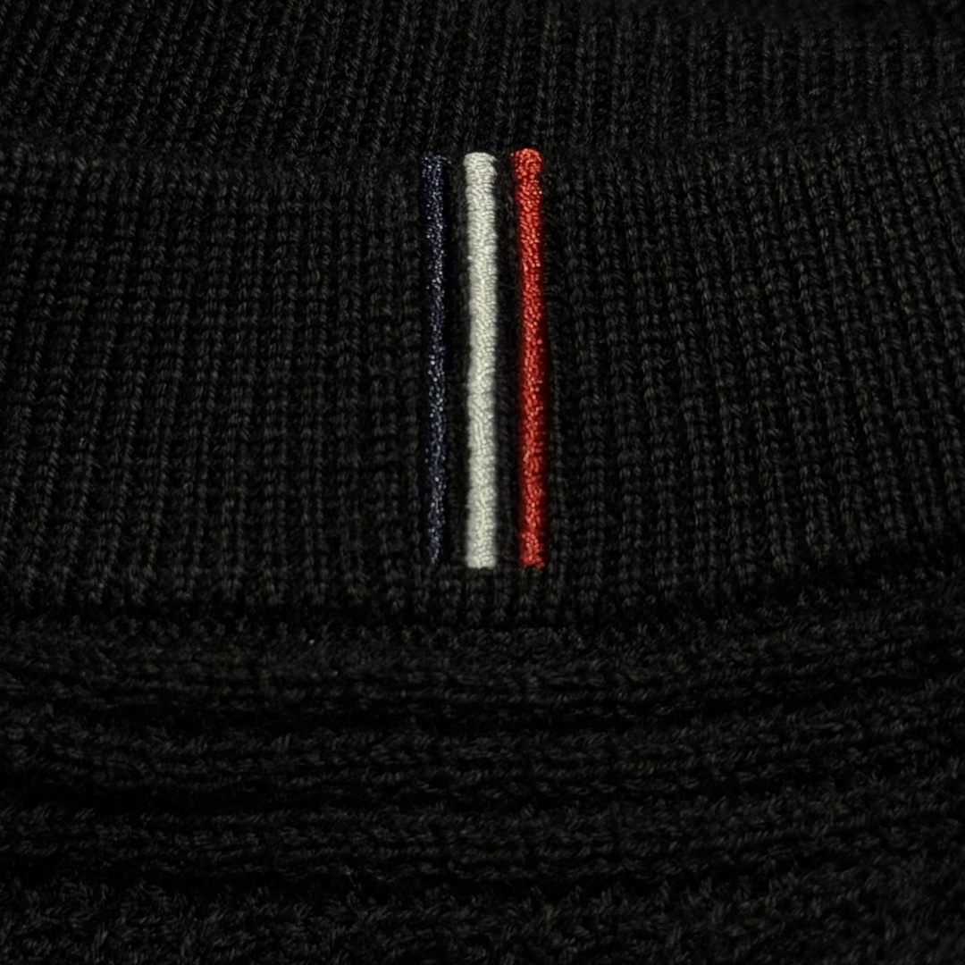 Moncler Off-White Crew Neck Sweater（K20919C00011M1367999）