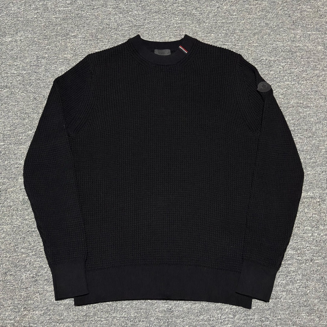 Moncler Off-White Crew Neck Sweater（K20919C00011M1367999）