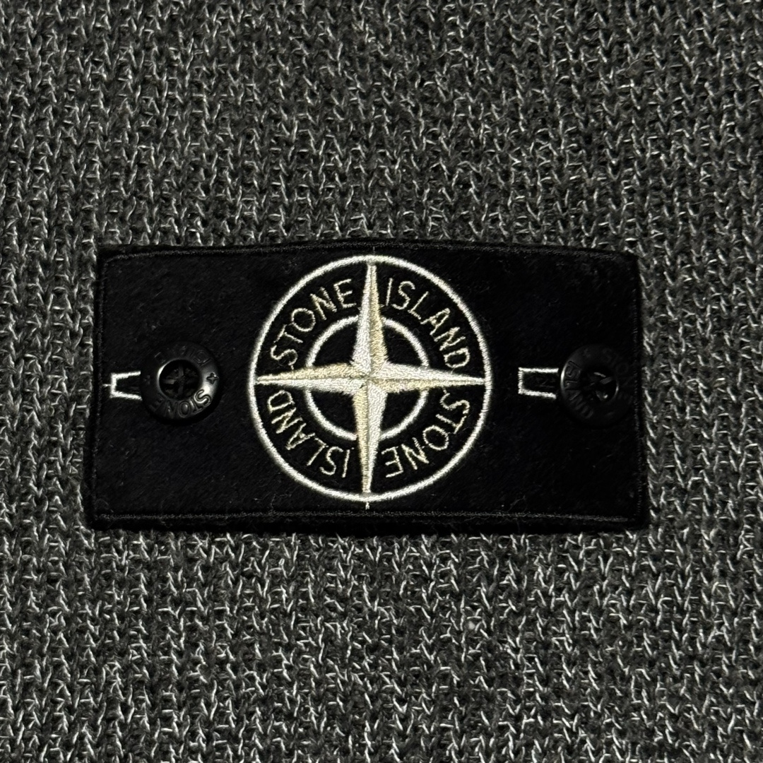 Stone Island Logo Patch Crewneck Jumper（K2S155100026S00L3-V0M6B）