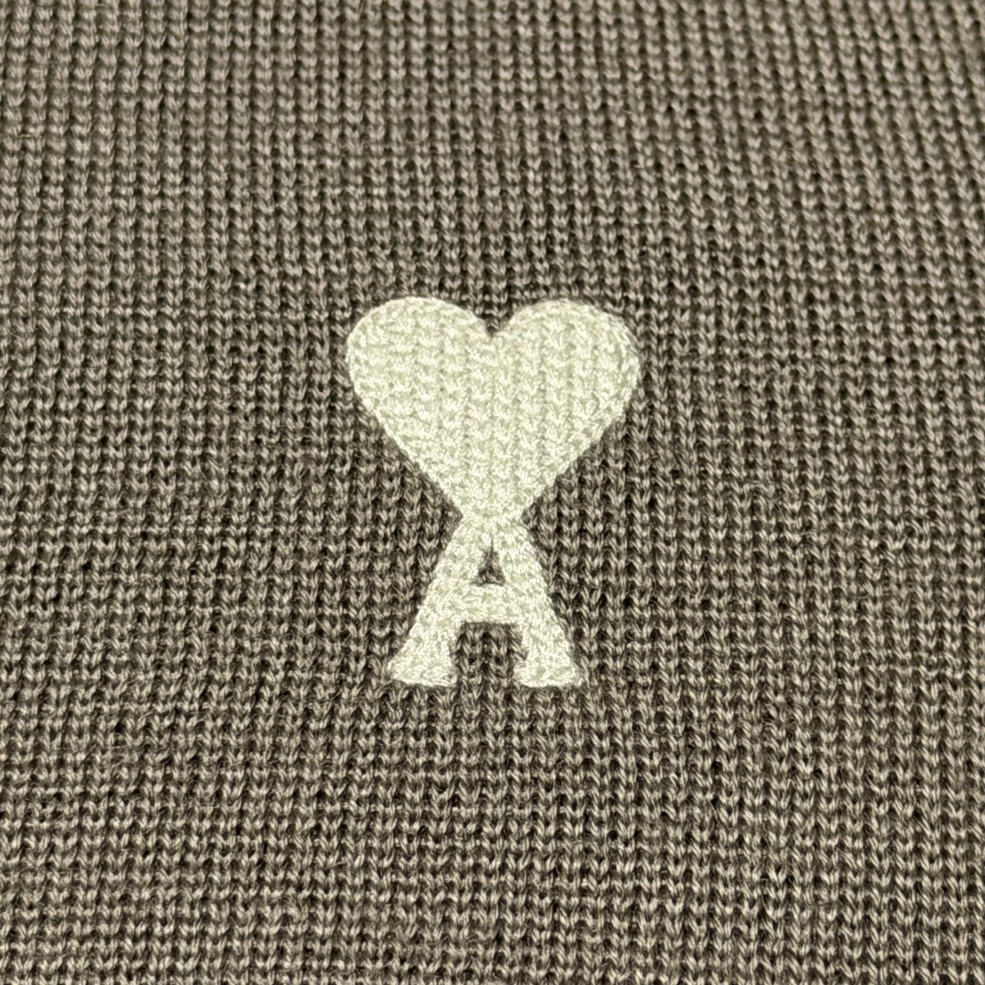 AMI Paris Ami de Coeur V-Neck Cardigan（HKC121KN0025-0952）