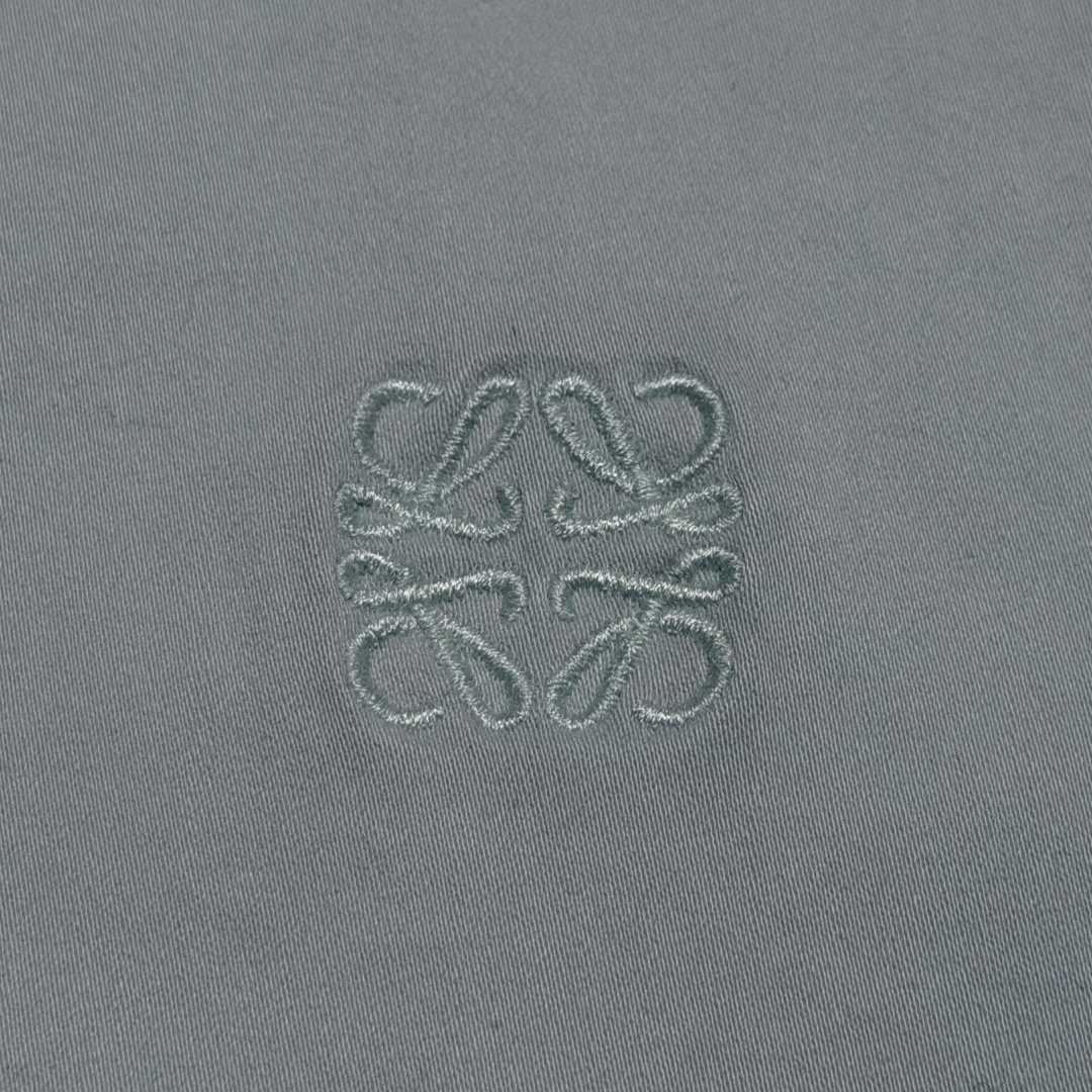 LOEWE Hooded Overshirt "Light Blue"（H526Y05WEL-5140）