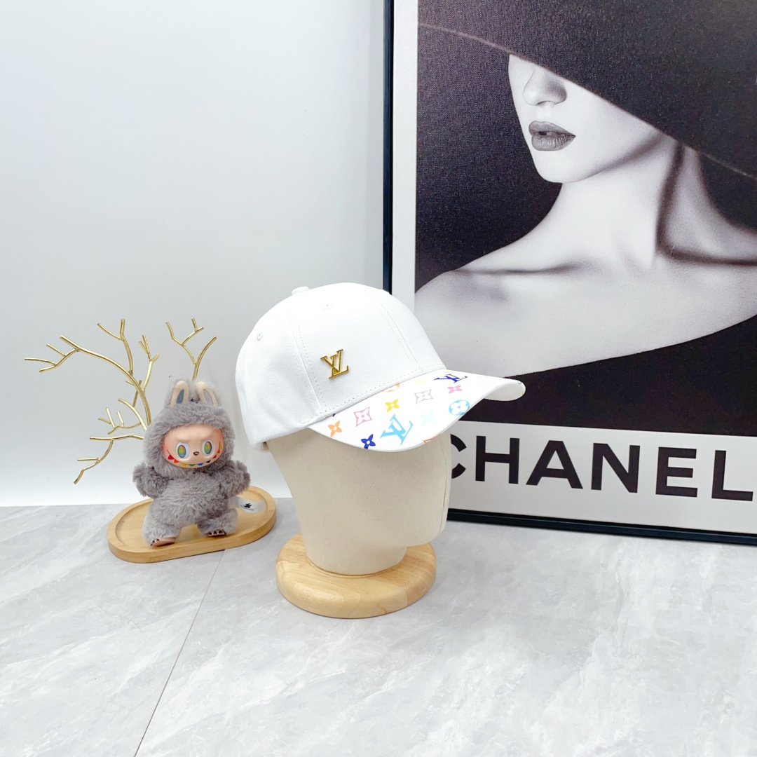 Louis Vuitton printed canvas baseball cap（M56017）