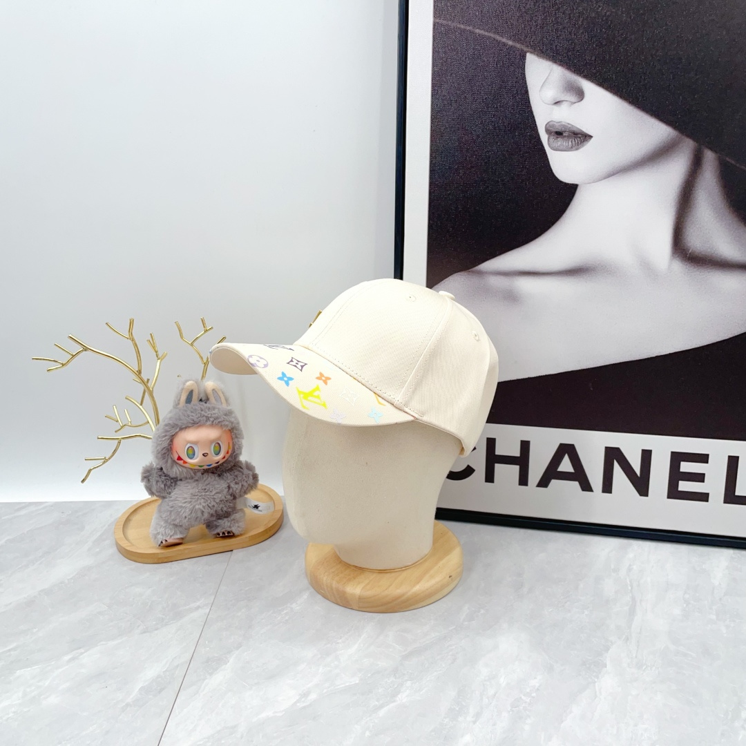 Louis Vuitton printed canvas baseball cap（M56017）
