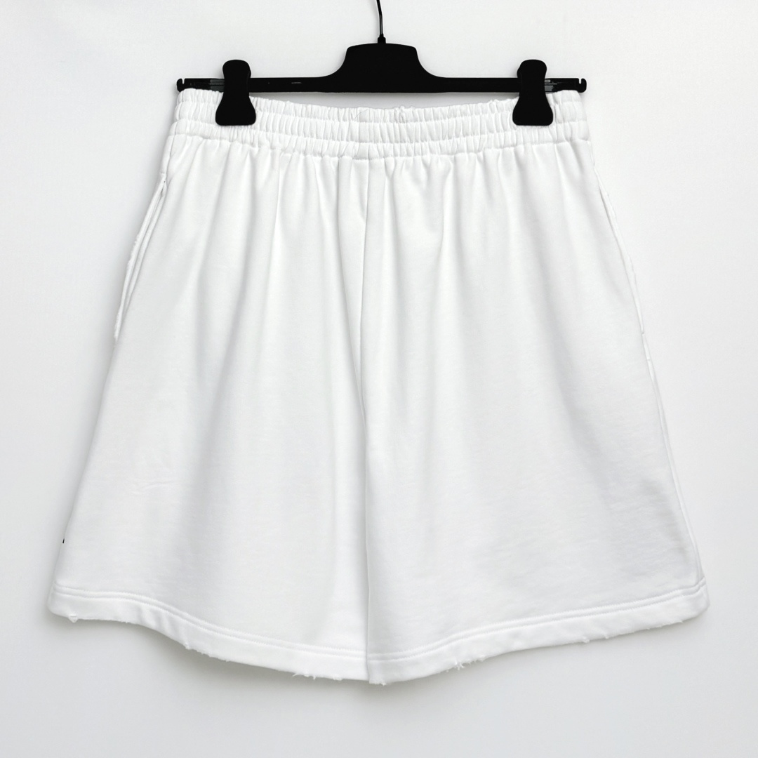 BALENCIAGA MESSY SPRAY Loose Fit Shorts (826385TUVI99000）