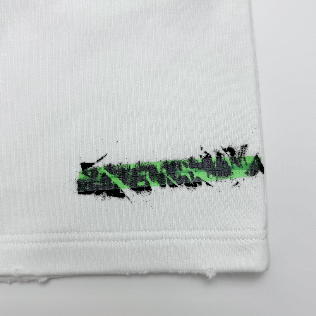 BALENCIAGA MESSY SPRAY Loose Fit Shorts (826385TUVI99000）