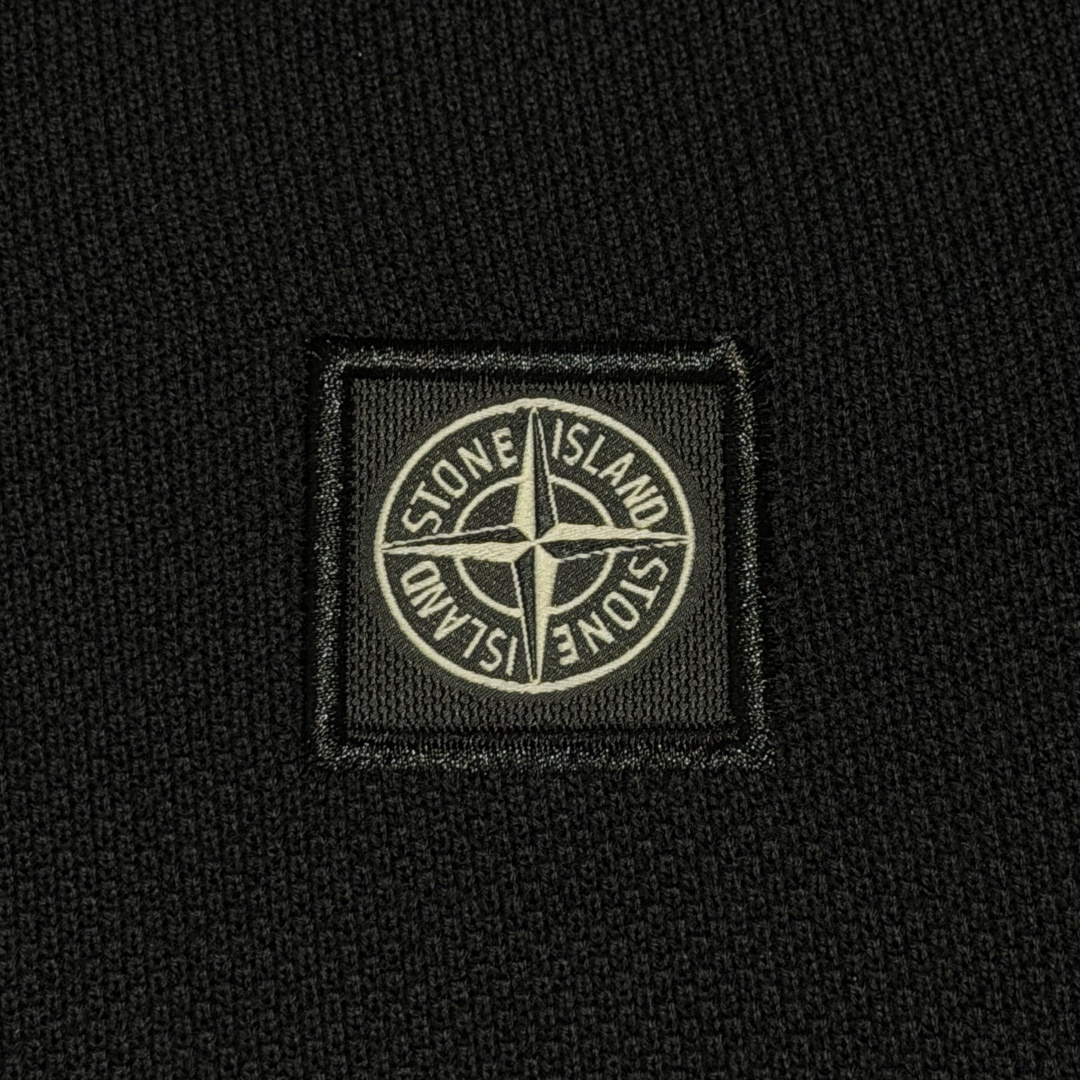 Stone Island Buckle-Detail Polo Shirt （L1S155100030S00B5）