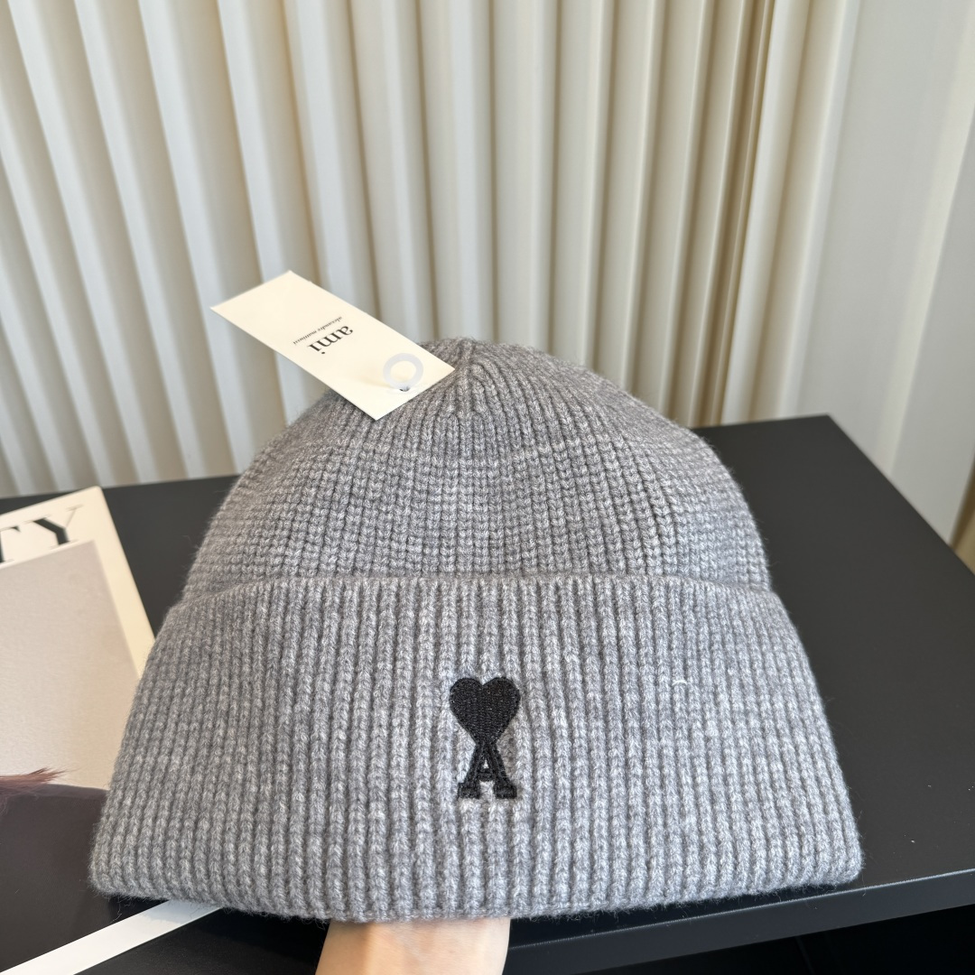 Ami ADC Beanie  (BFUHA106 018 154)