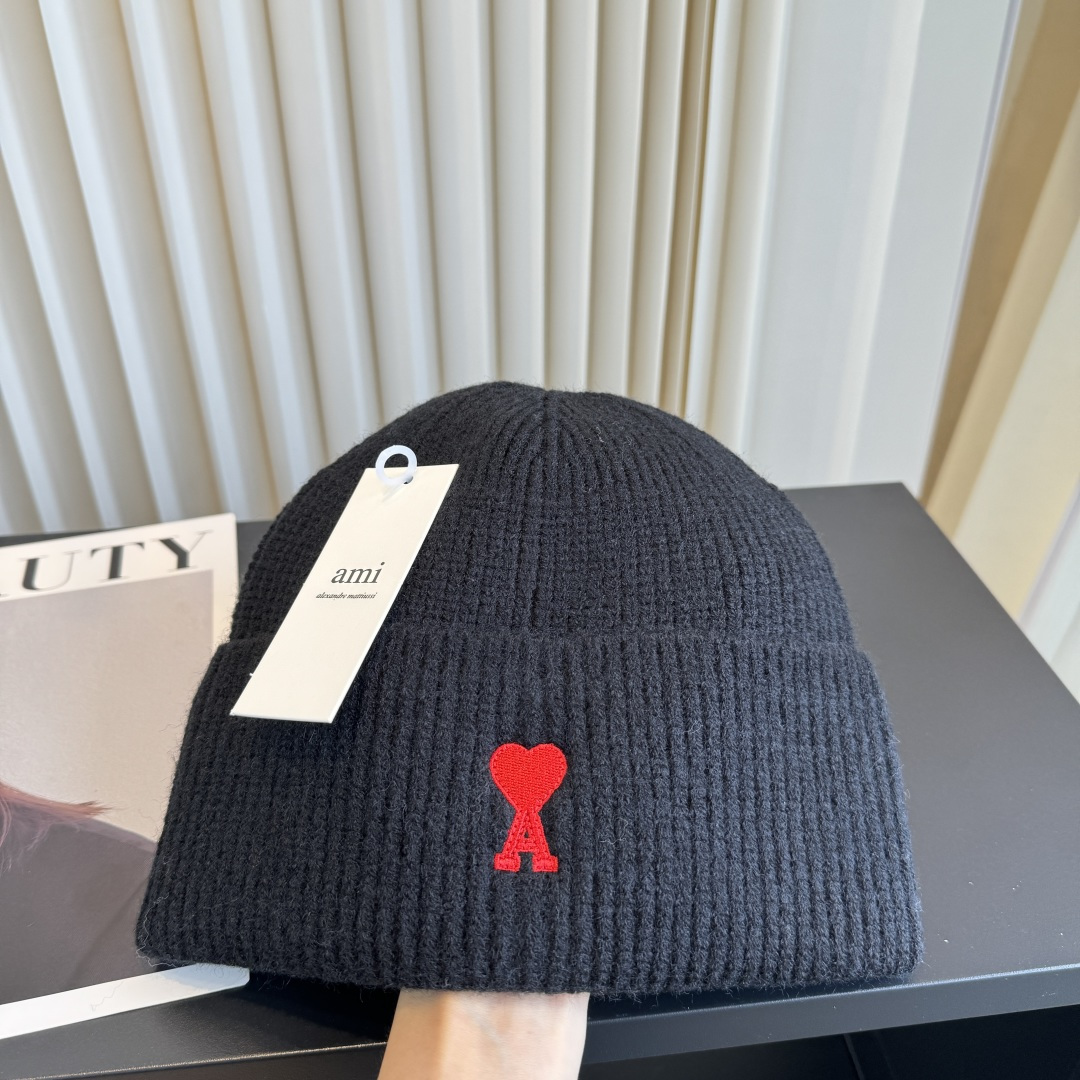 Ami ADC Beanie  (BFUHA106 018 154)