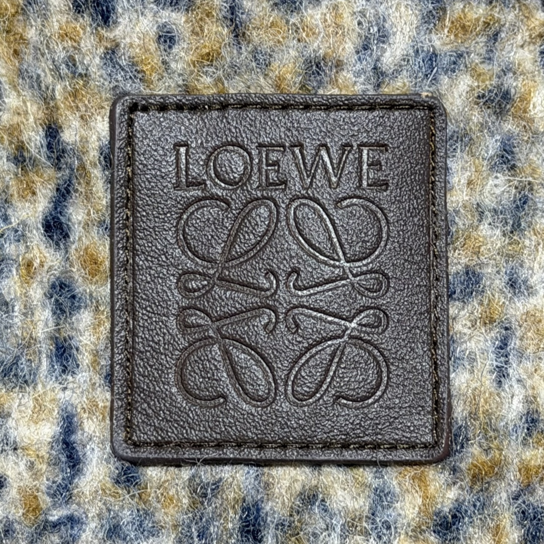 Loewe Men's Brown Overshirt（H526Y02X55 6853）