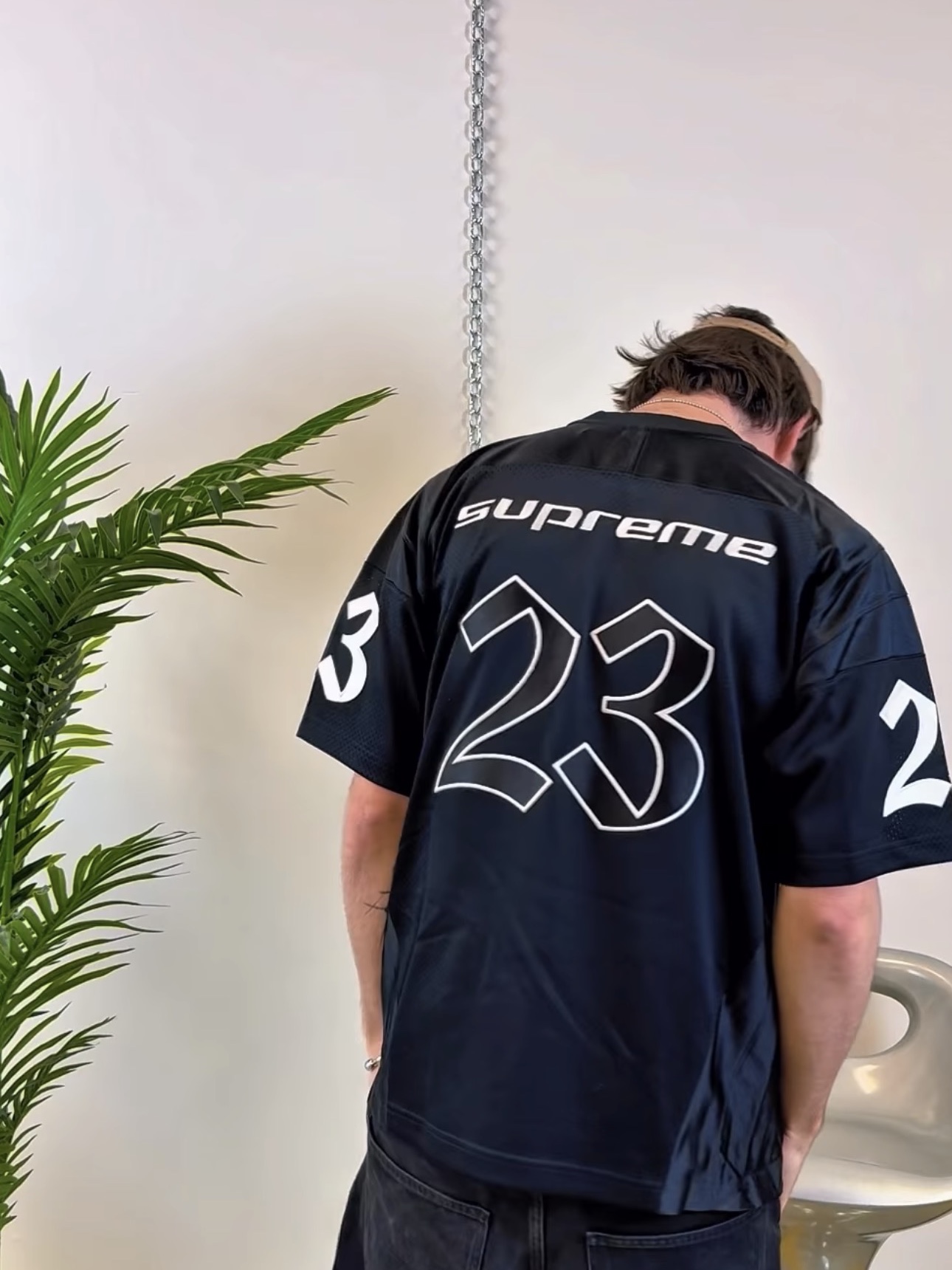 Supreme x Jordan Warm Up Jersey Black - 26SS, Supreme x Jordan Warm Up Jersey Pink - 26SS 착용 스타일 - 1