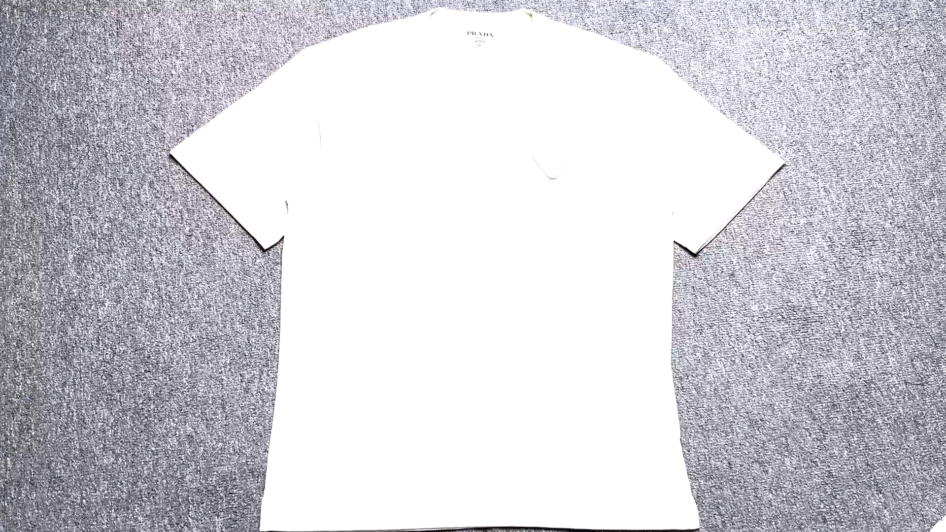 Prada T-shirt（UJN852-13CC-F0009-S-232）