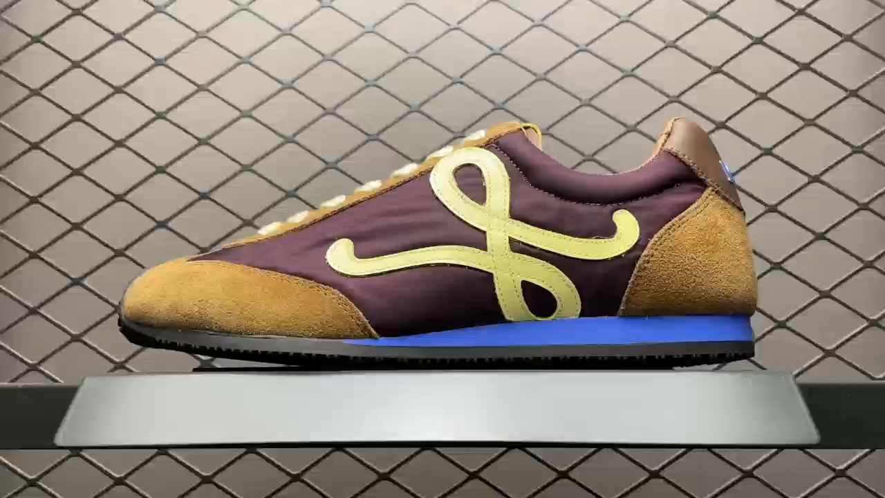 LOEWE Ballet Runner 2.0 in nylon and calfskin(MBR2282X01-4865) LOEWE Ballet Runner 2.0 in nylon and calfskin(MBR2282X01-4865)