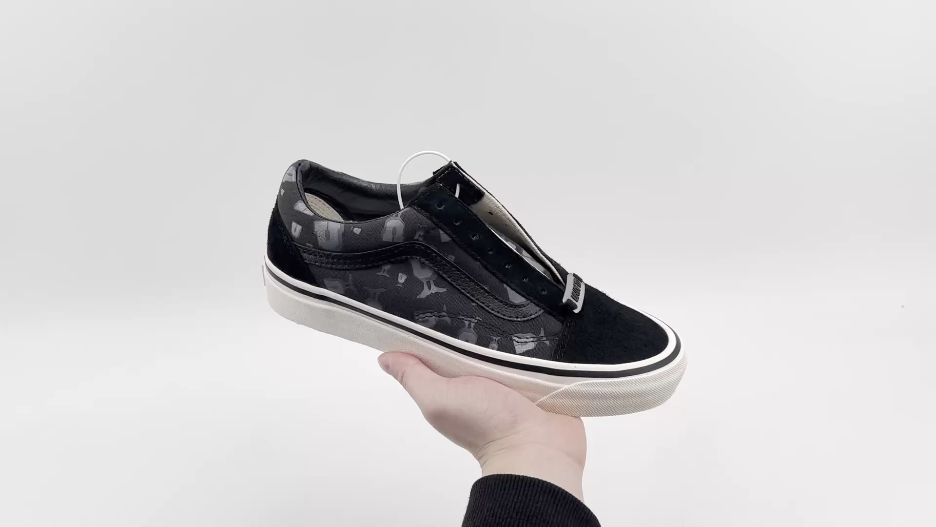 UNDEFEATED × Vault by Vans OG Old Skool LX U-Man 