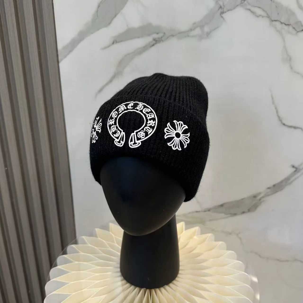 【Gift】Branded Knitted Hats Collection