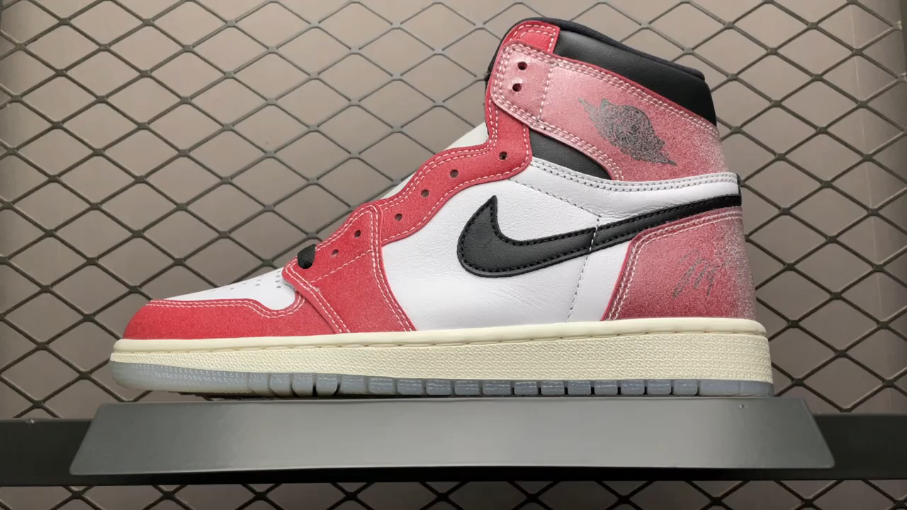 Trophy Room × Nike Air Jordan 1 High Trophy Room × Nike Air Jordan 1 High