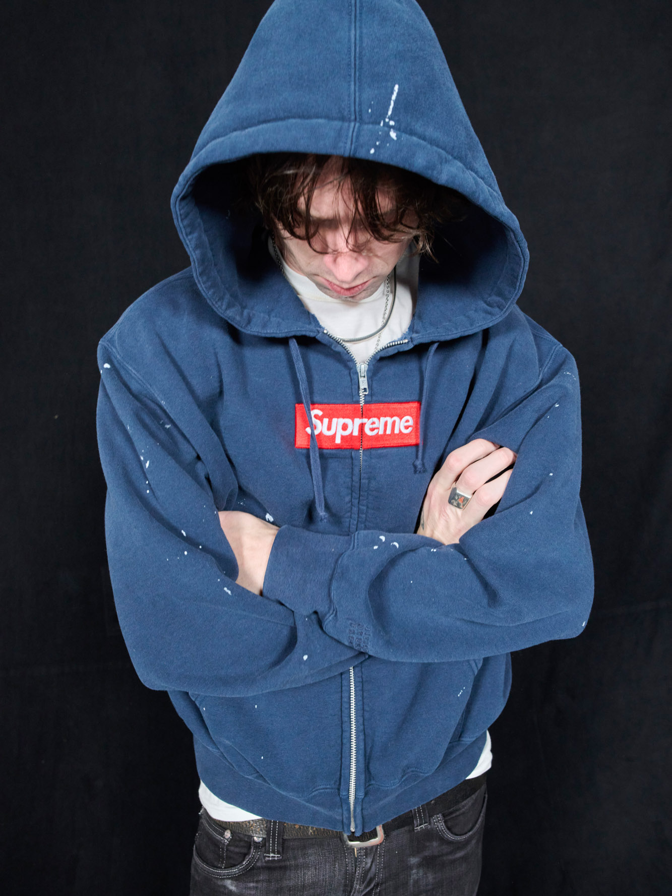 Supreme &times; MM6 2026 春夏聯名登場｜Schott 皮夾克、100 美元圖案外套與Timberland 靴款