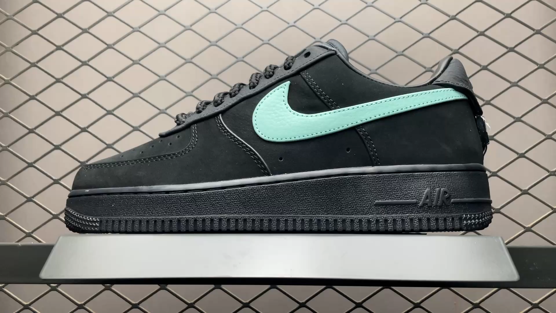 Tiffany & Co. × Nike Air Force 1 Low 