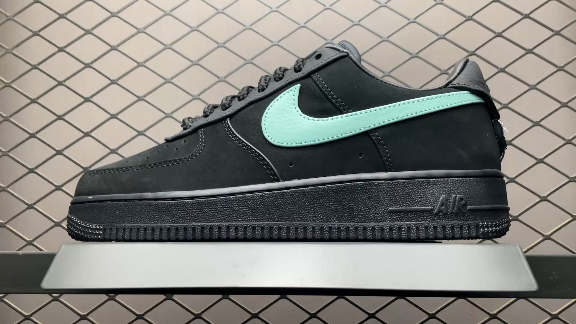 Tiffany & Co. × Nike Air Force 1 Low Tiffany & Co. × Nike Air Force 1 Low