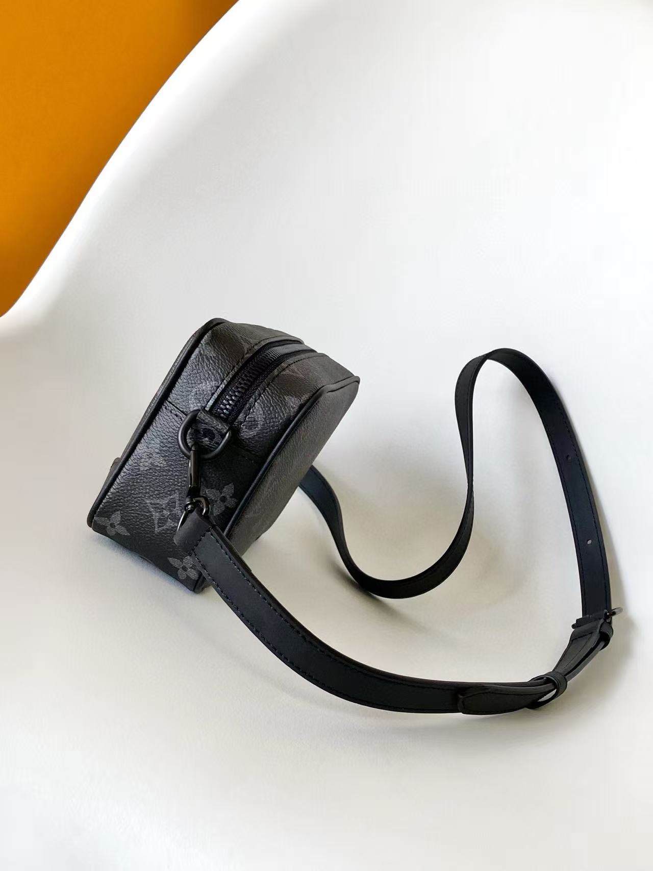 Louis Vuitton Trocadero Wearable Wallet Monogram Eclipse(M14253)